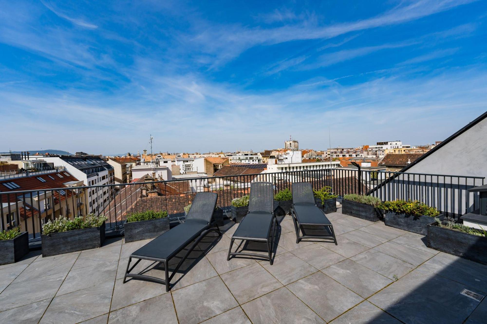 New Blue Danube Apartment With Balcony And Parking Budapešť Exteriér fotografie